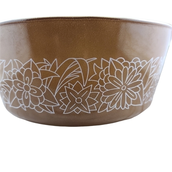 Pyrex Woodland 1970s Brown Casserole Dish Bowl 475-B 2.5 Liter Vintage Retro MCM - Picture 5 of 5